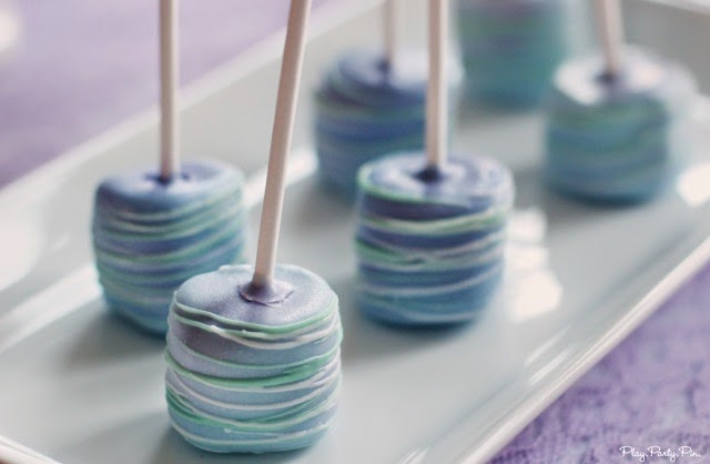 chocolate-covered-marshmallow-pops-mint-green