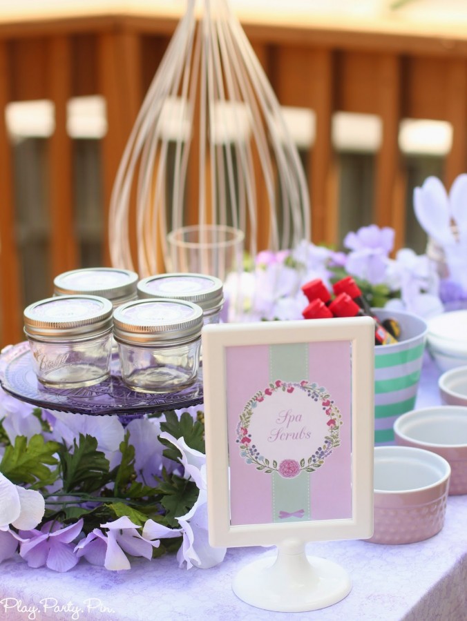 home-scrubs-party-table-sign (1 of 1)
