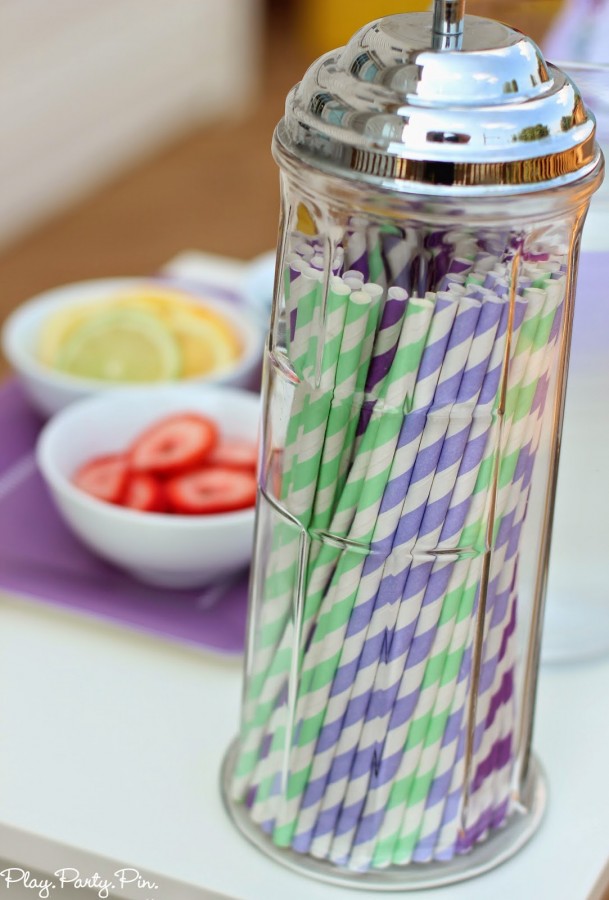 lavender-and-mint-green-striped-straws (1 of 1)