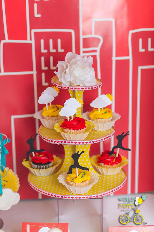 annie-party-cupcakeToppers